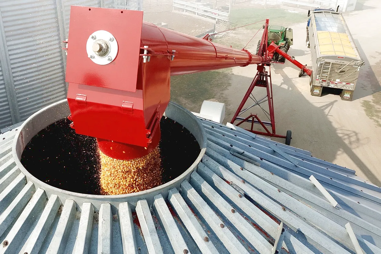 EP-1005 grain storage gearbox application in UK agricultural silo facility