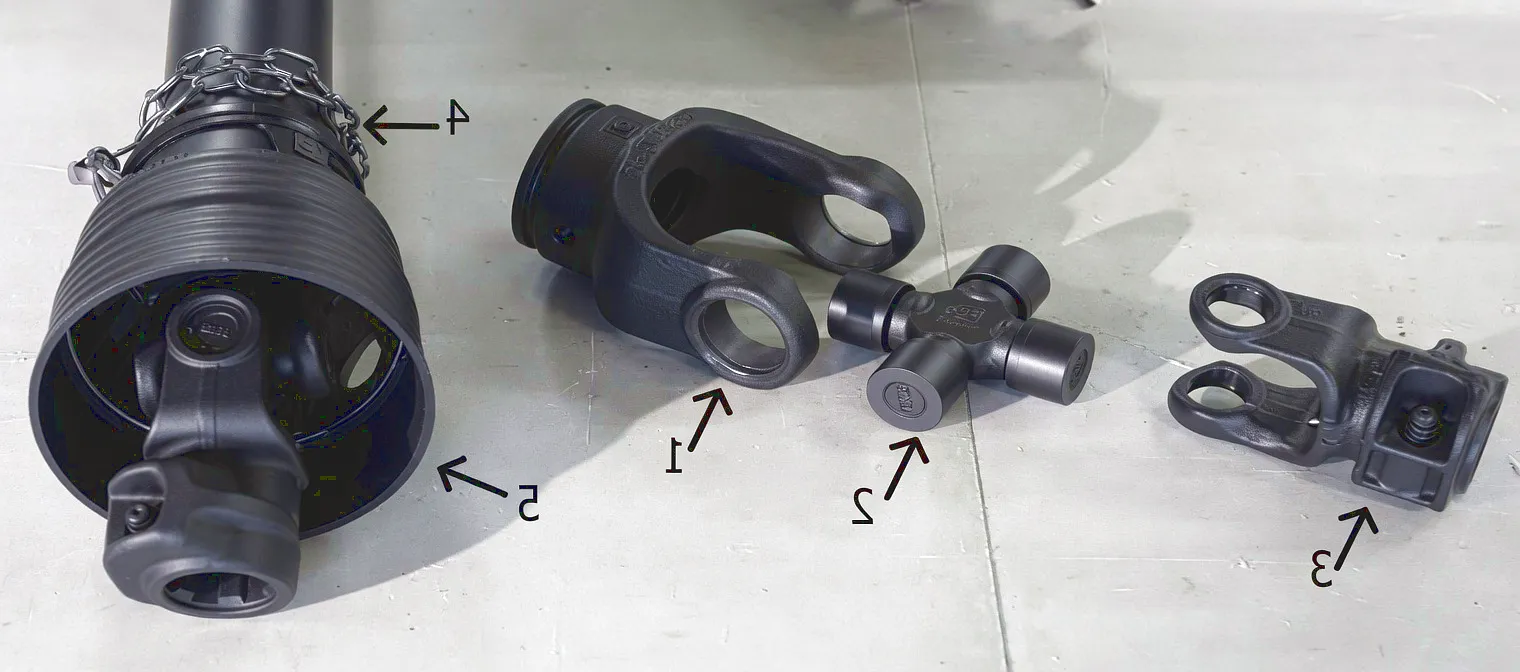 PTO Shaft for New Holland BigBaler Square Balers 330 & 340 6 Cross-joint bearing detail on New Holland BigBaler PTO shaft