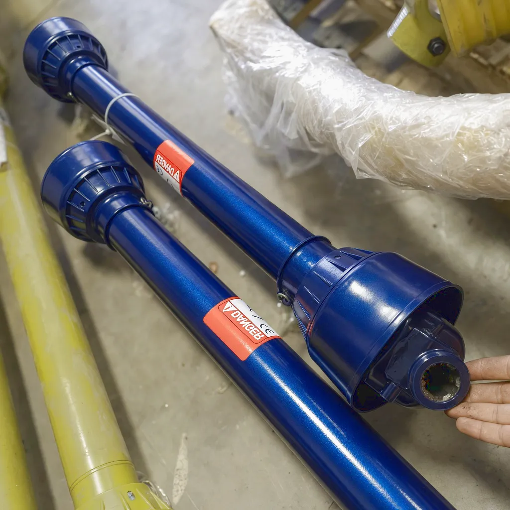 PTO shaft universal joint detail