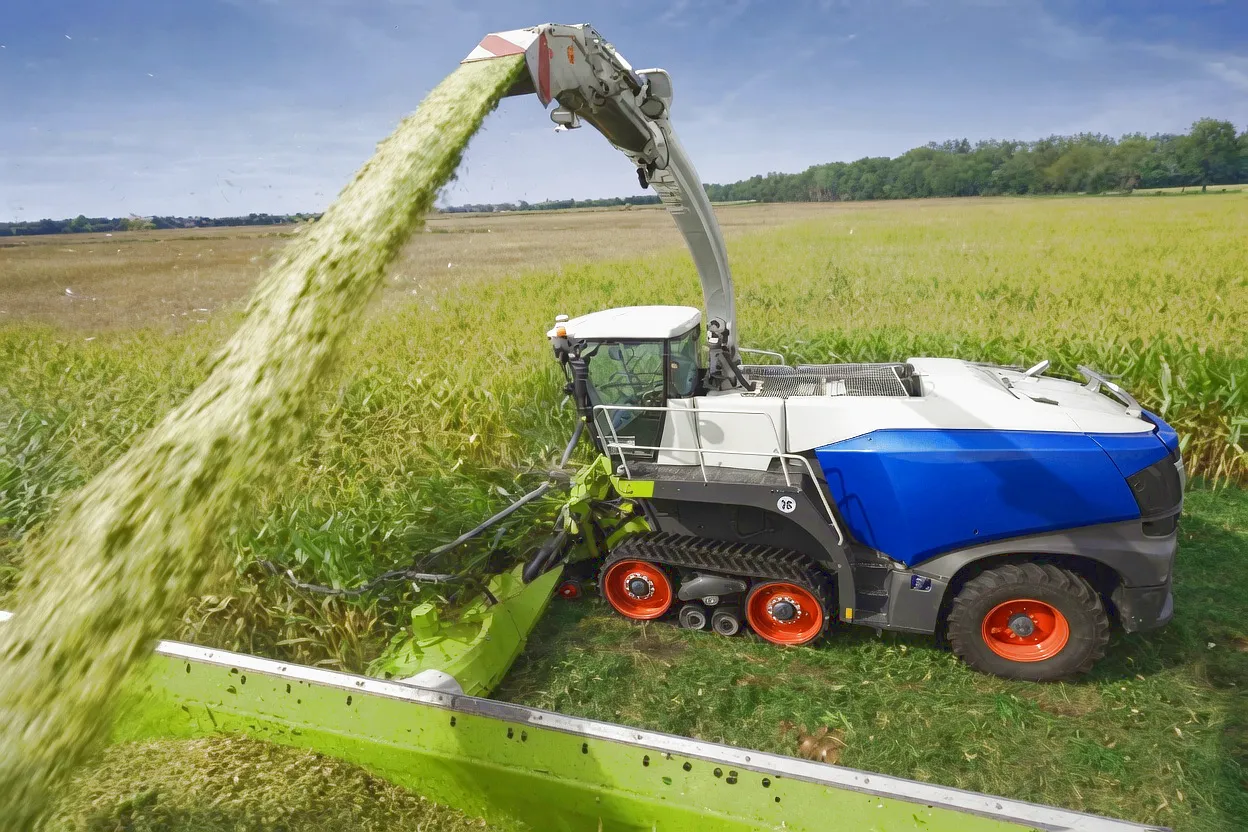 High-Torque PTO Shaft for Trailed Forage Harvesters: Mastering Heavy-Duty Maize Silage Production in the UK 6 Trailed Forage Harvester