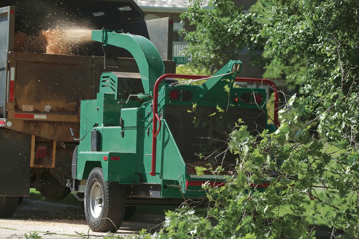 Green waste recycling facility PTO chipper UK
